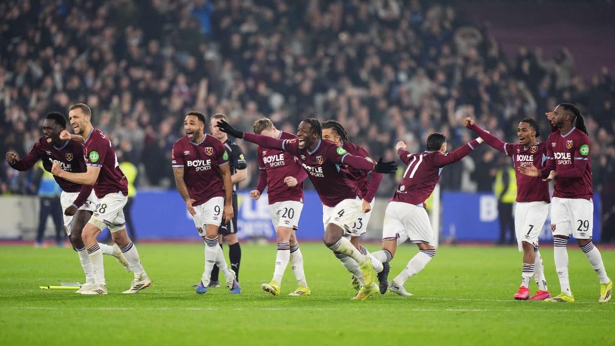 West Ham v Leeds: Line-ups, stats and preview