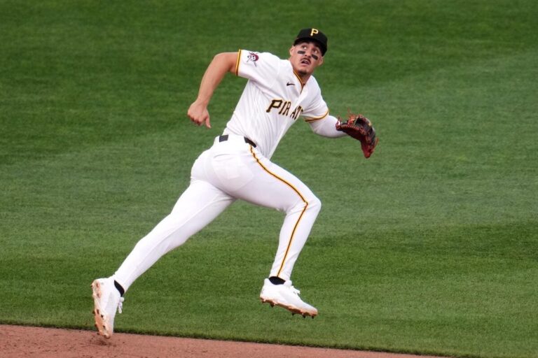 Pittsburgh Pirates hand 19-year-old Griffin a record $140m contract