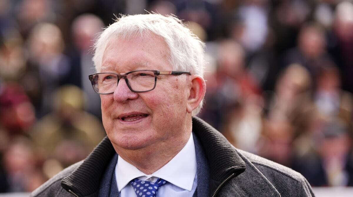 Manchester United: Alex Ferguson taken to hospital before Liverpool clash