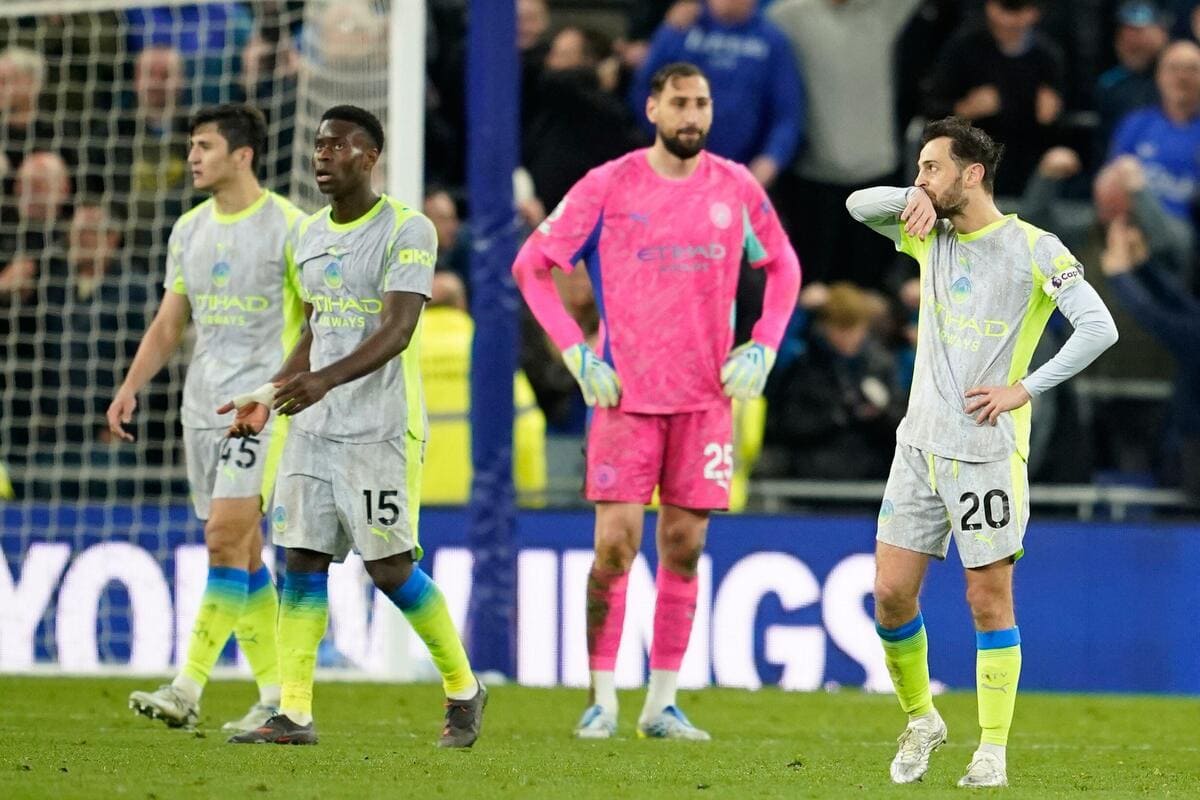 Everton 3-3 Manchester City: Report, result and goals as Arsenal receive huge title boost