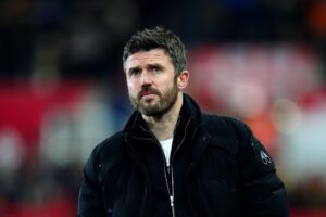 Carrick hails Manchester United response after another poor performance