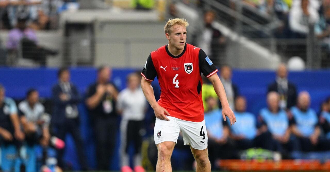 Nottingham Forest make first signing under Glasner