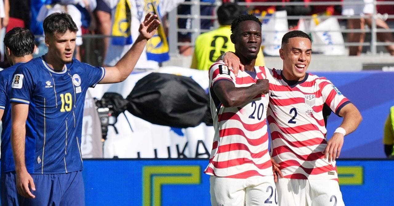 Balogun strikes on stroke of half-time to put USA on course for last 16