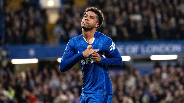 Manchester United llega a un acuerdo de £50m por el mediocampista del Chelsea Andrey Santos… mientras los Blues anuncian la firma de £40m de Quenda.