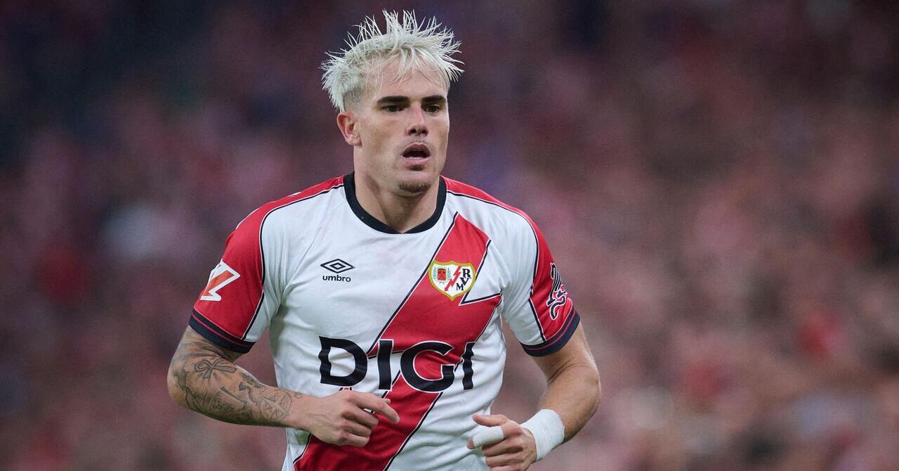 BREAKING: Chelsea complete deal for Pep Chavarria