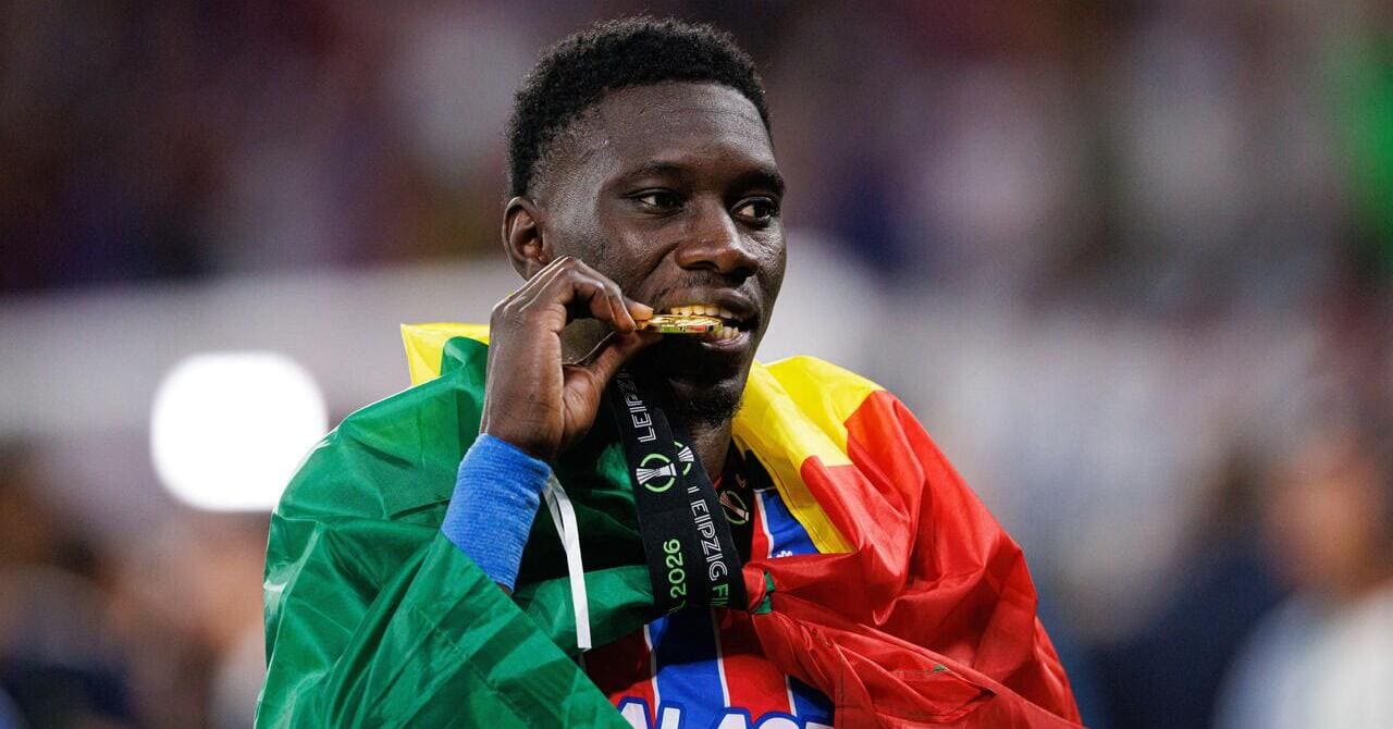 ‘For the moment, he is with us’ – Palace boss speaks out on Sarr to Liverpool speculation