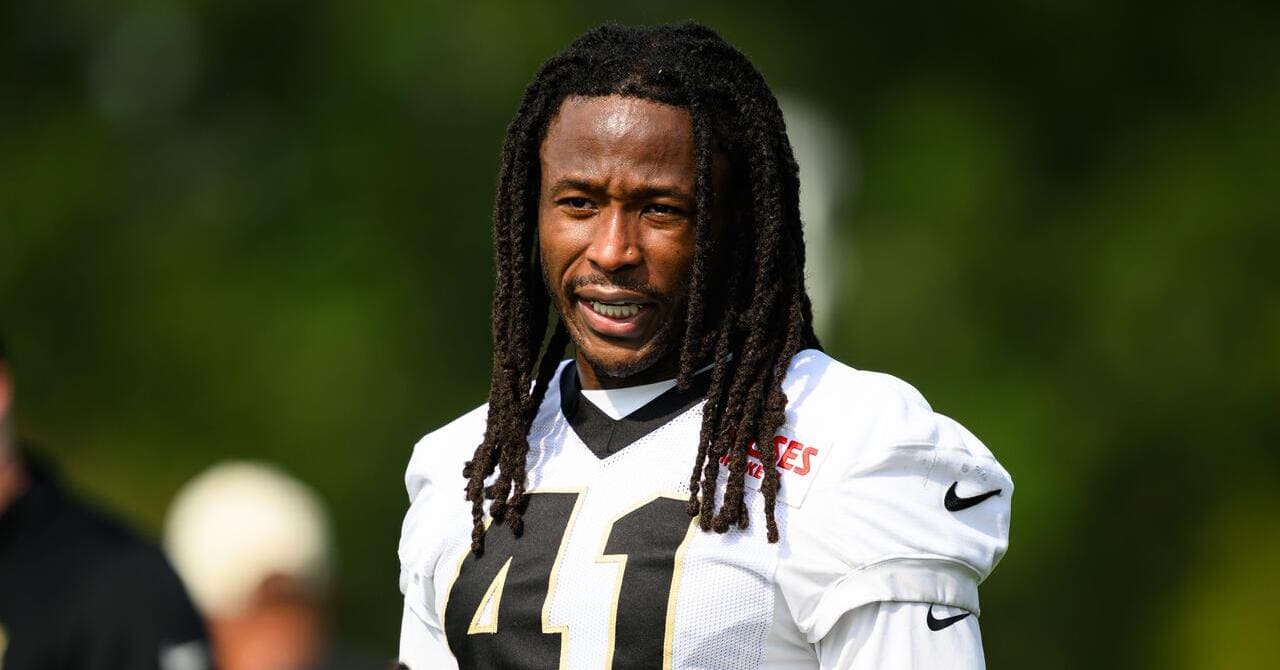 Saints suffer Kamara blow with star RB set to miss start of season