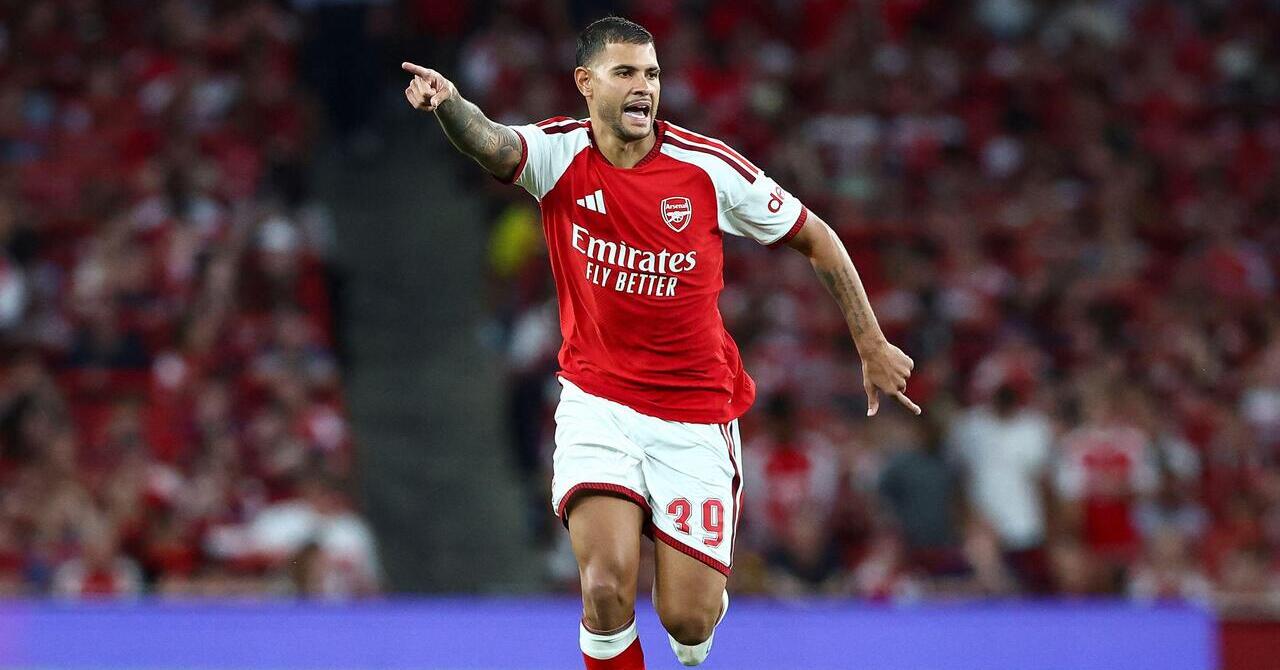 Arsenal hand debut to Guimaraes in friendly shootout win