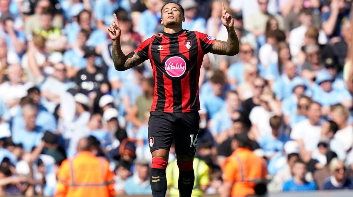 WATCH: Tavernier gives Bournemouth lead at Manchester City