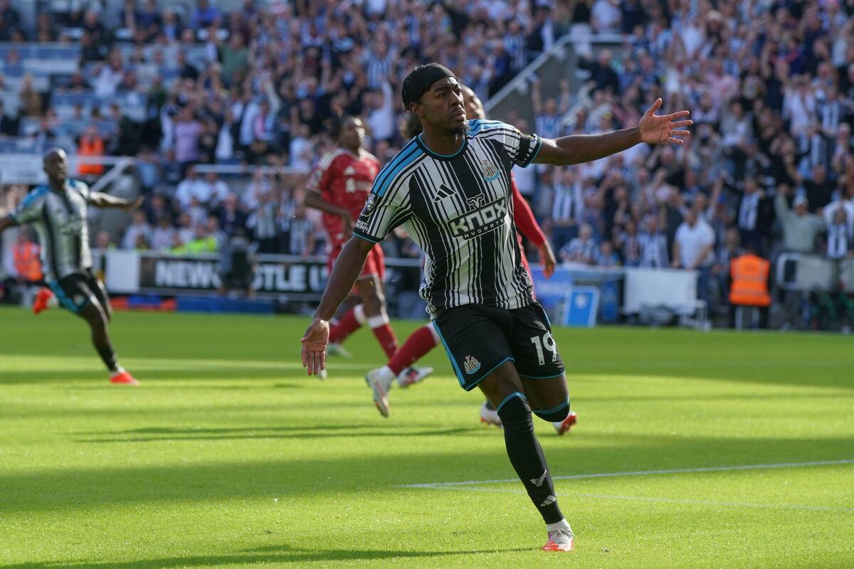 WATCH: Elanga breaks deadlock for Newcastle against Liverpool