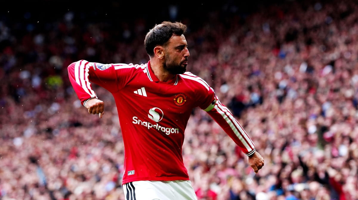 WATCH: Bruno Fernandes draws Manchester United level against Ipswich