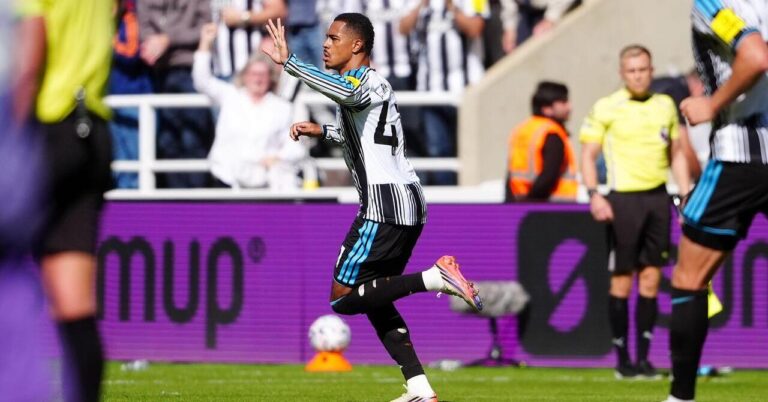 نيوكاسل 2-2 بورنموث: رامسي ينقذ فريق ماجبيز بهدف التعادل المتأخر