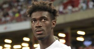 Former Tottenham midfielder Bissouma close to Ajax move