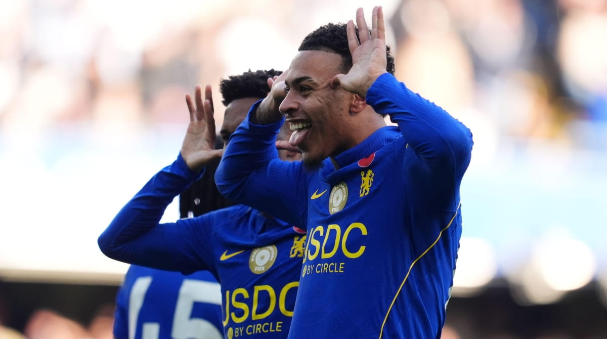 Chelsea 2-0 Manchester United: Report, result and goals as Red Devils collapse again